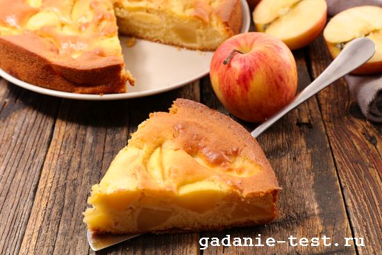 Постный бисквитный пирог с яблоками https://gadanie-test.ru/